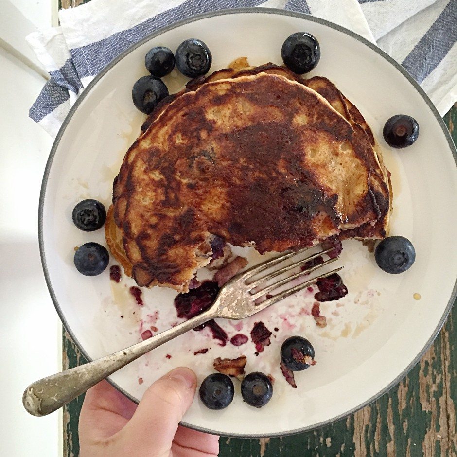 fodmap-friendly-blueberry-pancakes