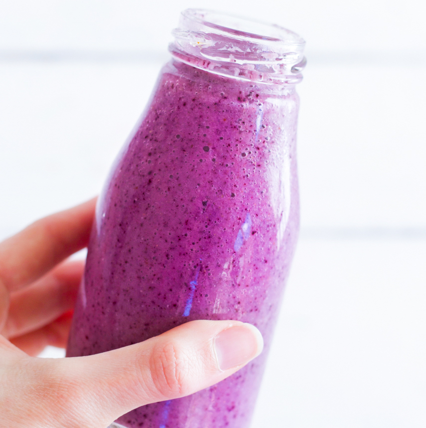 Low-FODMAP-Blueberry-Smoothie-Portrait-3