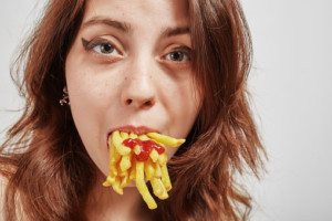 limit junk food for PCOS