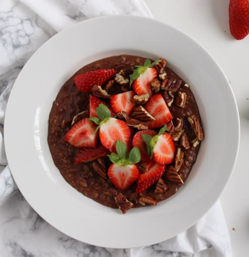 Chocolate Porridge With Strawberries & Pecans 