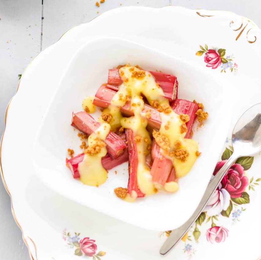 Roast rhubarb with custard and ginger crumbs 